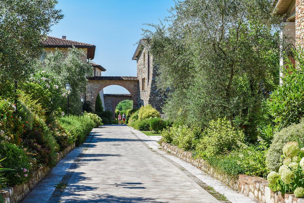 Garda Hotel San Vigilio Golf Pozzolengo Bagian luar foto